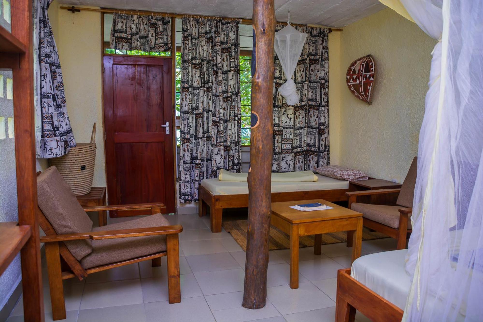 Meru Mbega Lodge Usa River Екстериор снимка